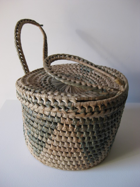 BASKET, Woven w Triangle Design